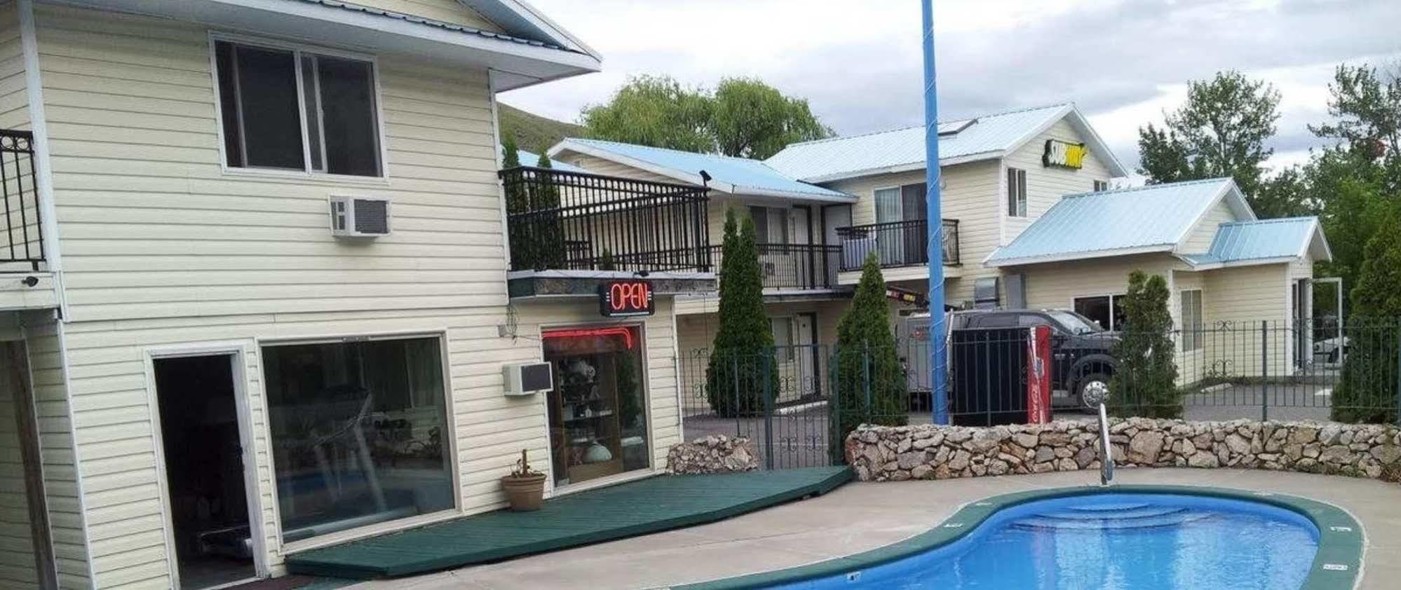 Cache Creek Inn Eksteriør billede